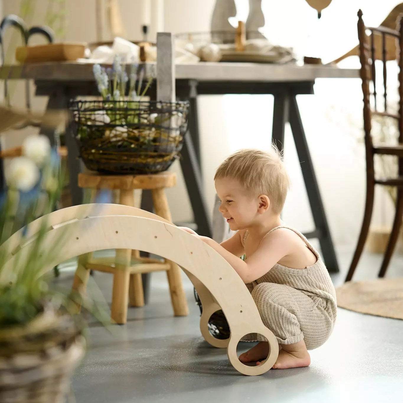 BabyWood-Montessori-Holzwippe-Kletterbogen-natur-04