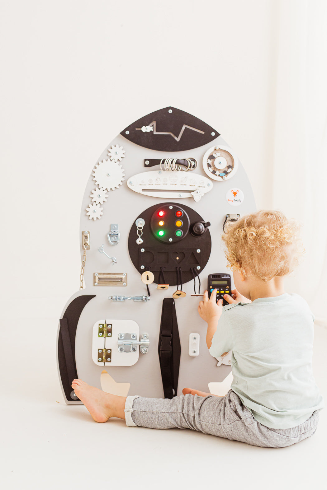 Foxy Family BusyBoard - Montessori BusyBoard
