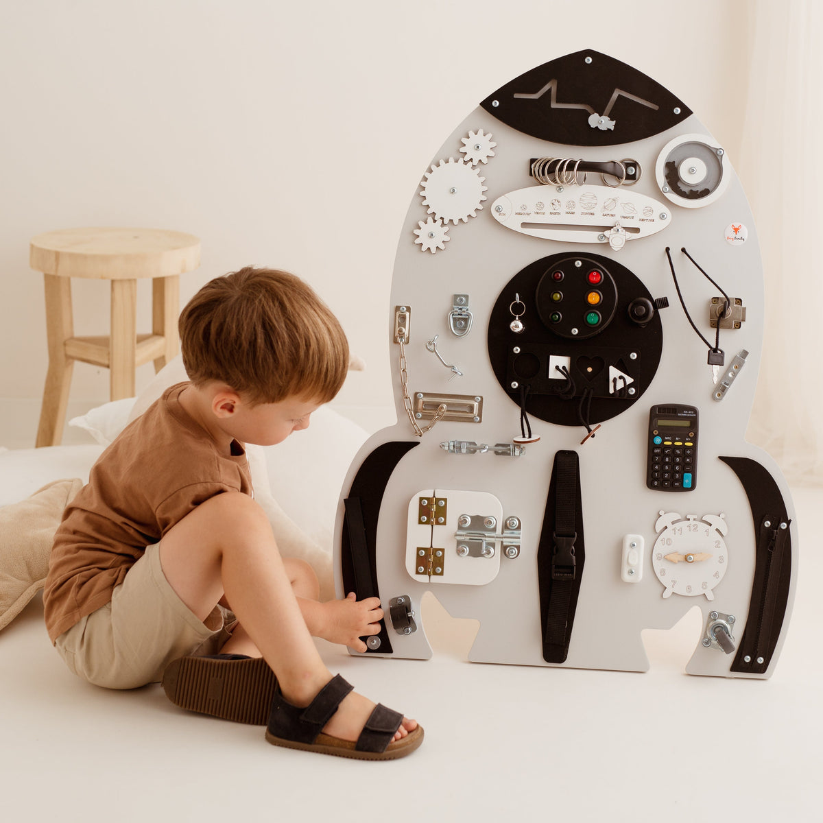 Foxy Family BusyBoard - Montessori BusyBoard
