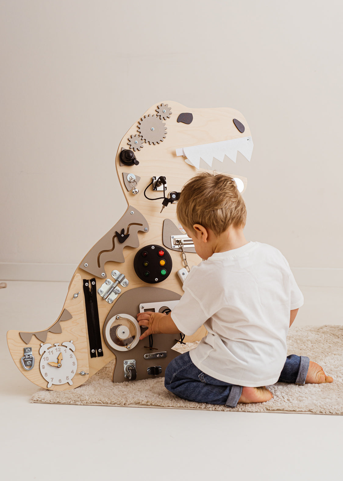 Foxy Family BusyBoard - Montessori BusyBoard