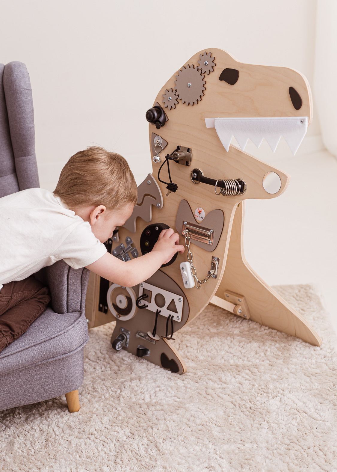 Foxy Family BusyBoard - Montessori BusyBoard