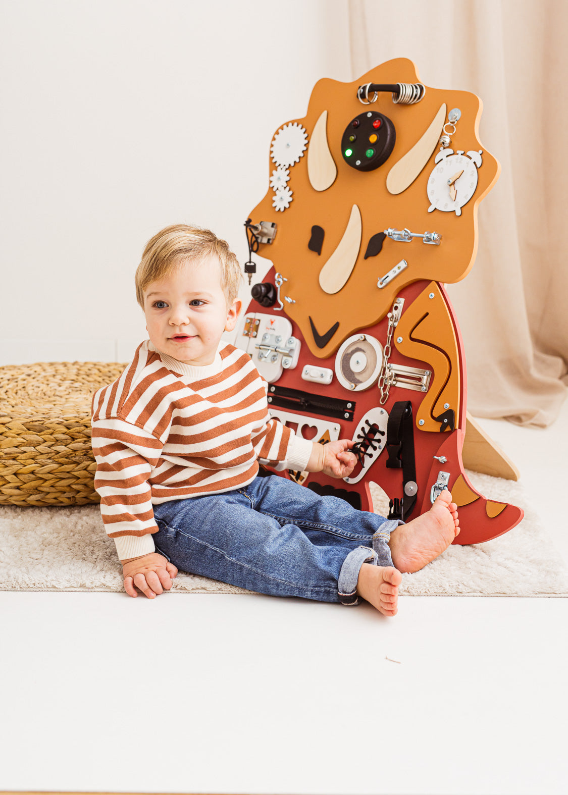 Foxy Family BusyBoard - Montessori BusyBoard