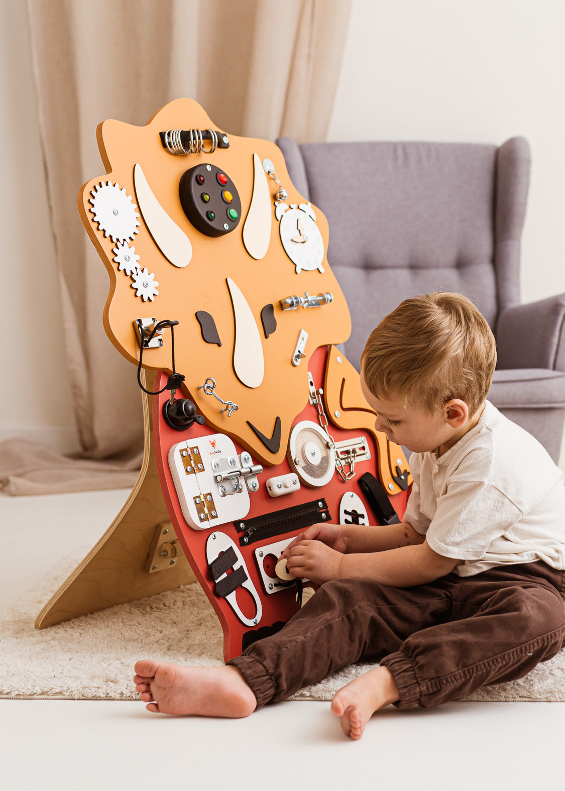Foxy Family BusyBoard - Montessori BusyBoard