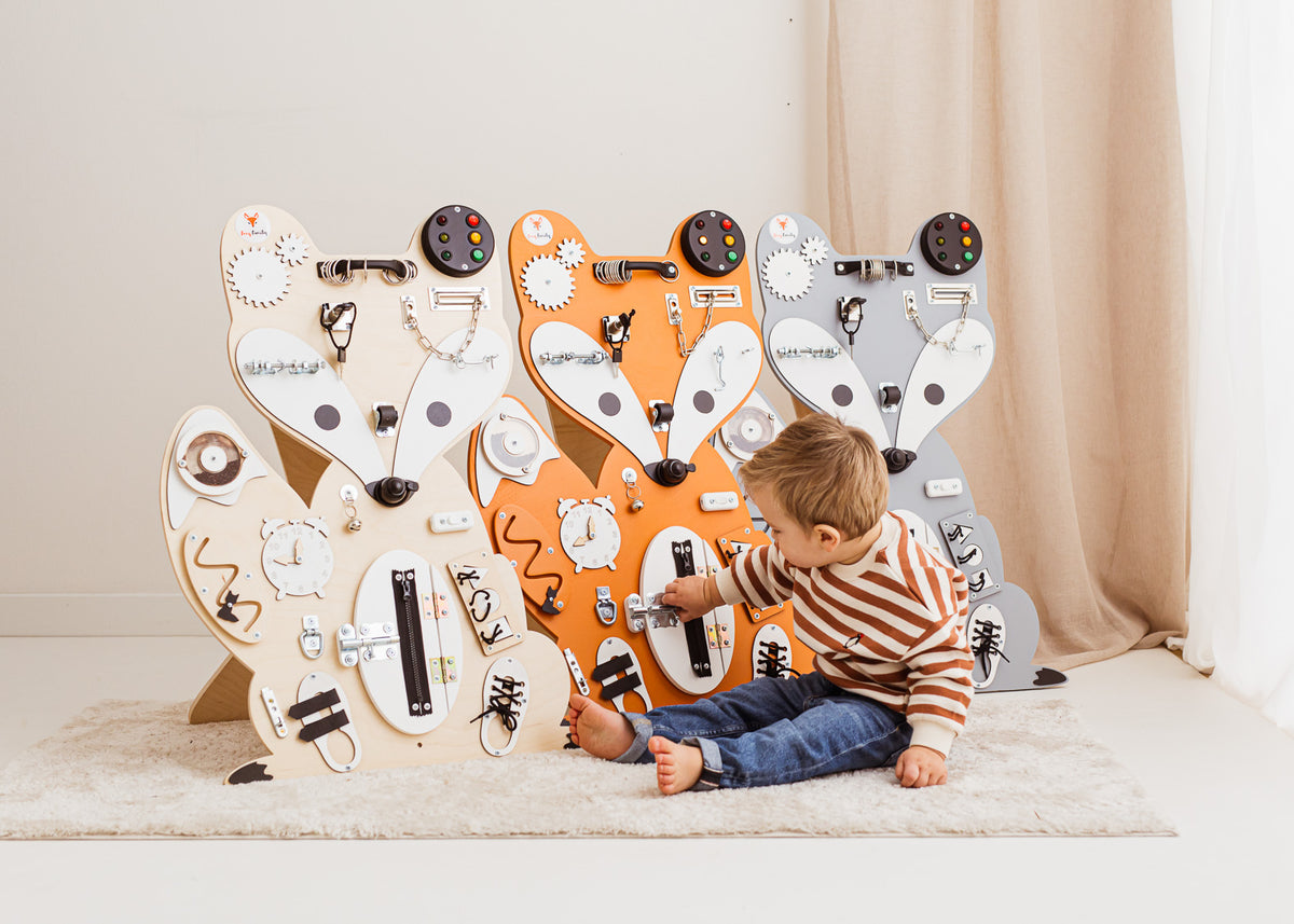 Foxy Family BusyBoard - Montessori BusyBoard