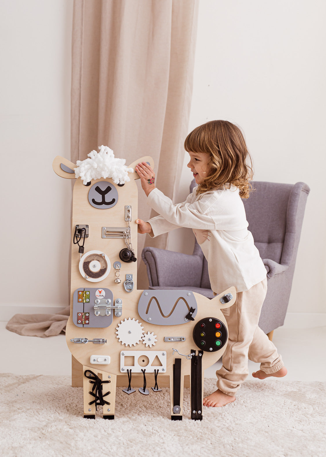 Foxy Family BusyBoard - Montessori BusyBoard