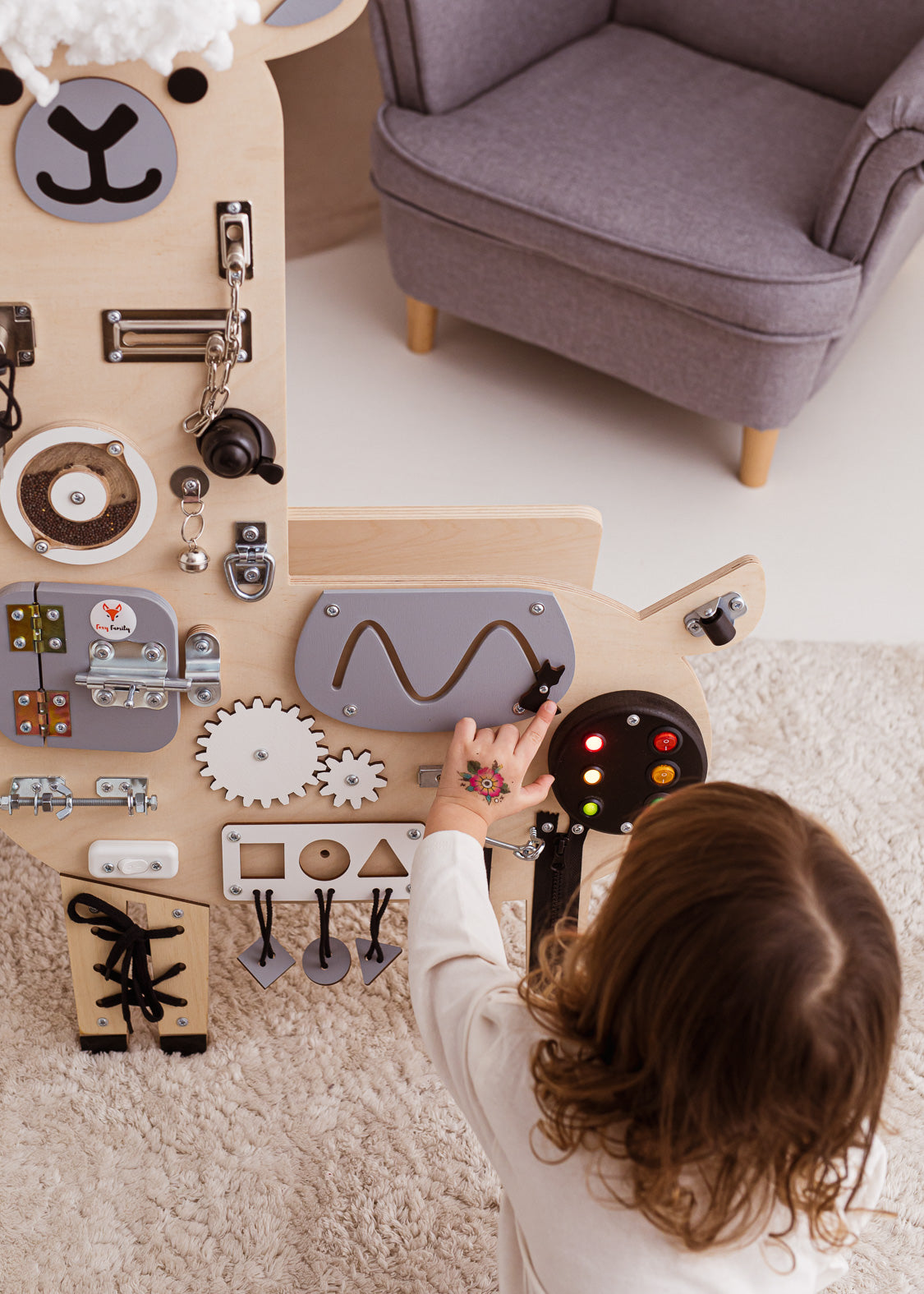 Foxy Family BusyBoard - Montessori BusyBoard