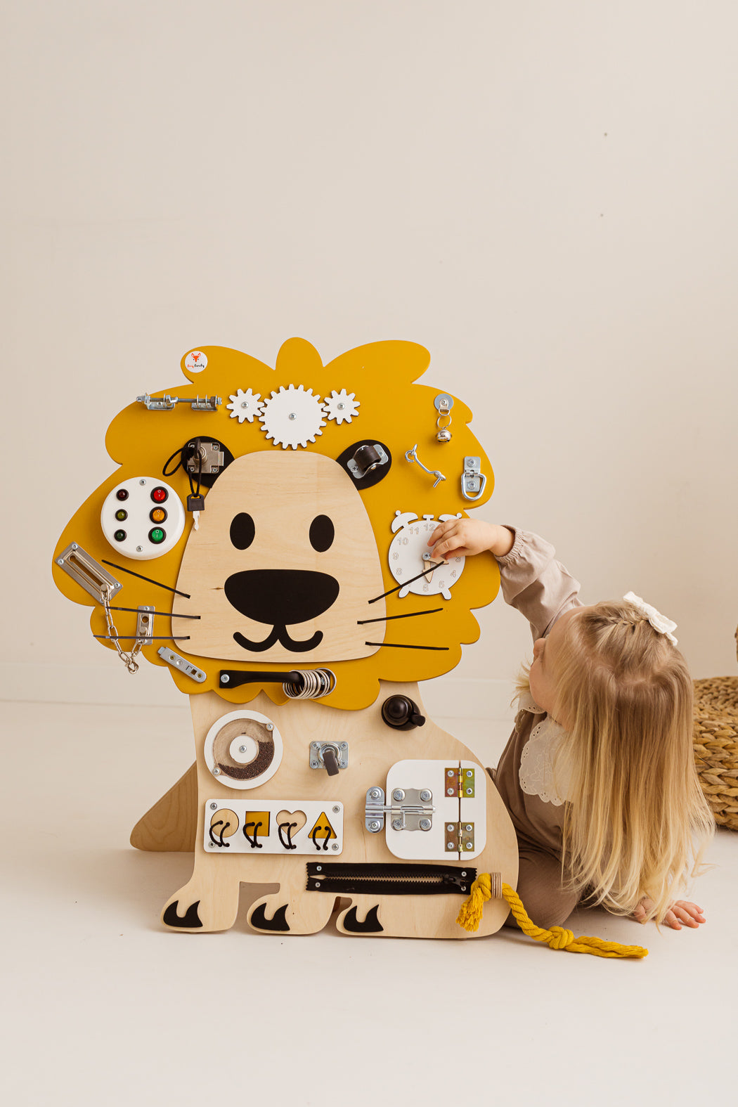 Foxy Family BusyBoard - Montessori BusyBoard