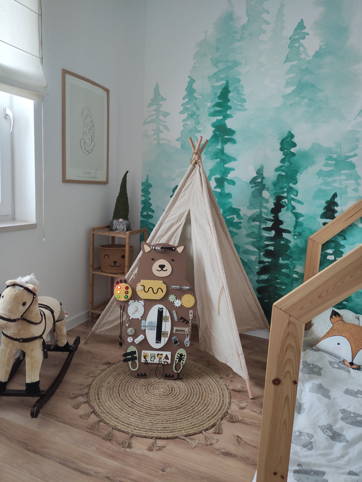 Foxy Family BusyBoard - Montessori BusyBoard
