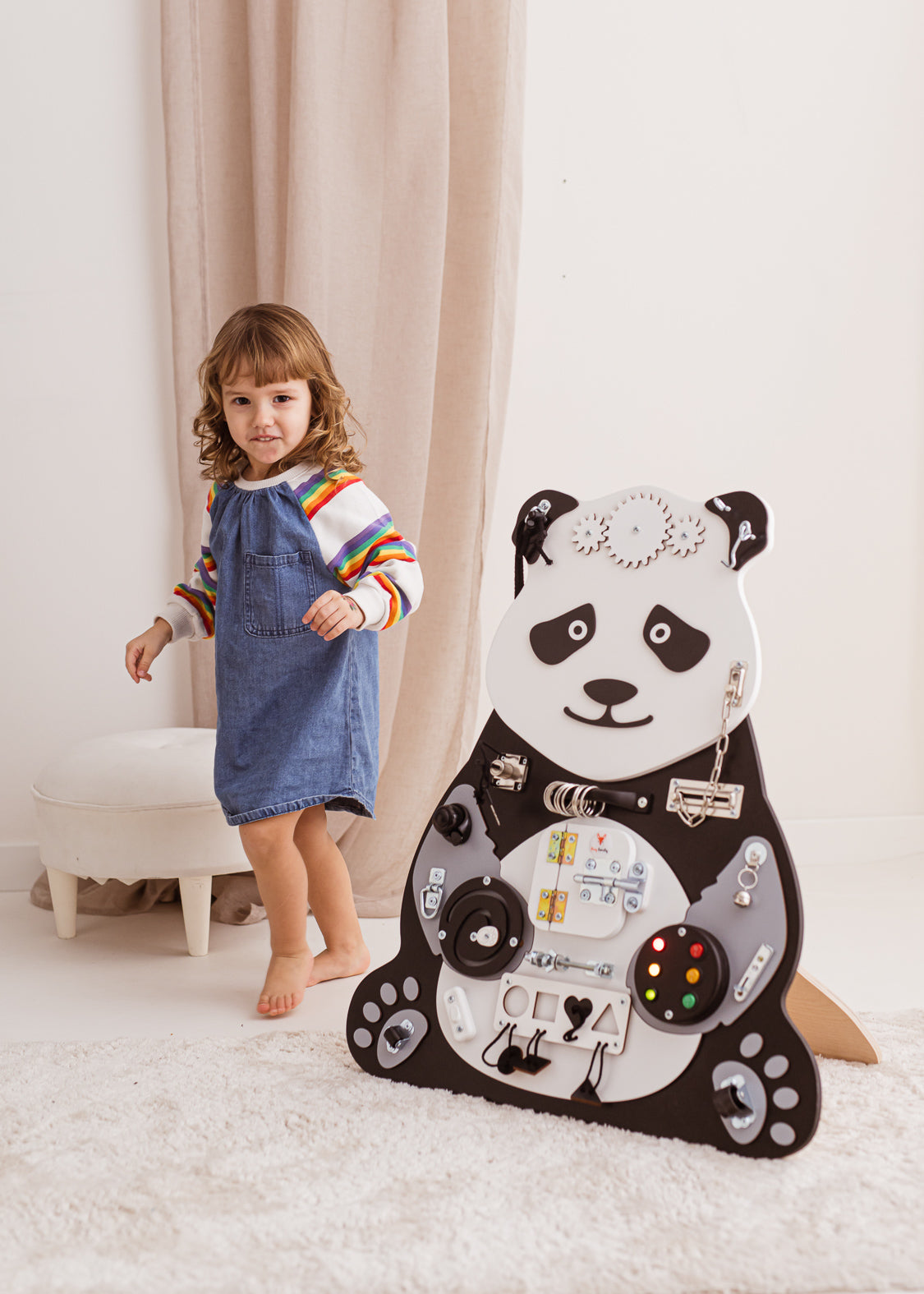 Foxy Family BusyBoard - Montessori BusyBoard