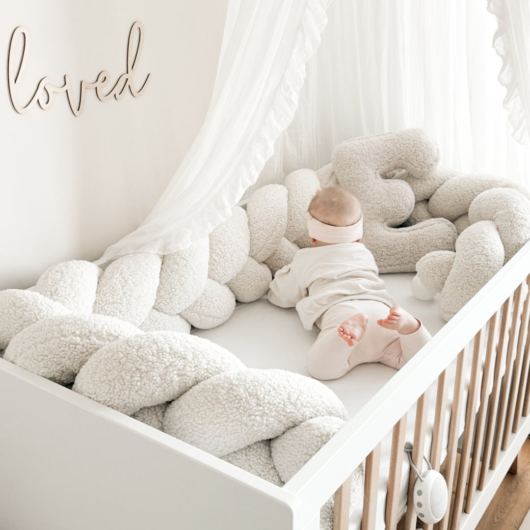 Design4Kids Geflochtene Bettschlange Jewel aus Teddy-Stoff