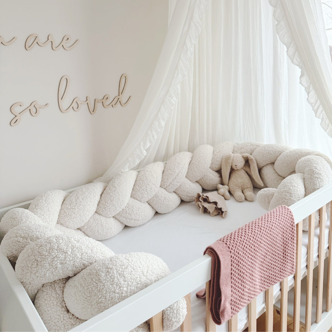 Design4Kids Geflochtene Bettschlange Jewel aus Teddy-Stoff