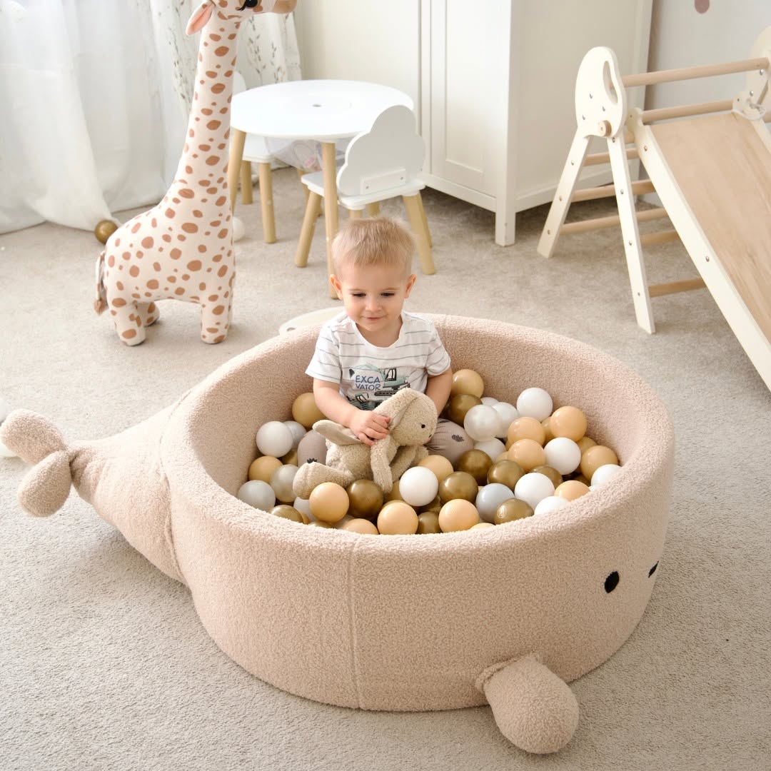 MeowBaby Bällebad kleiner Wal Shelly Bouclé – taupe