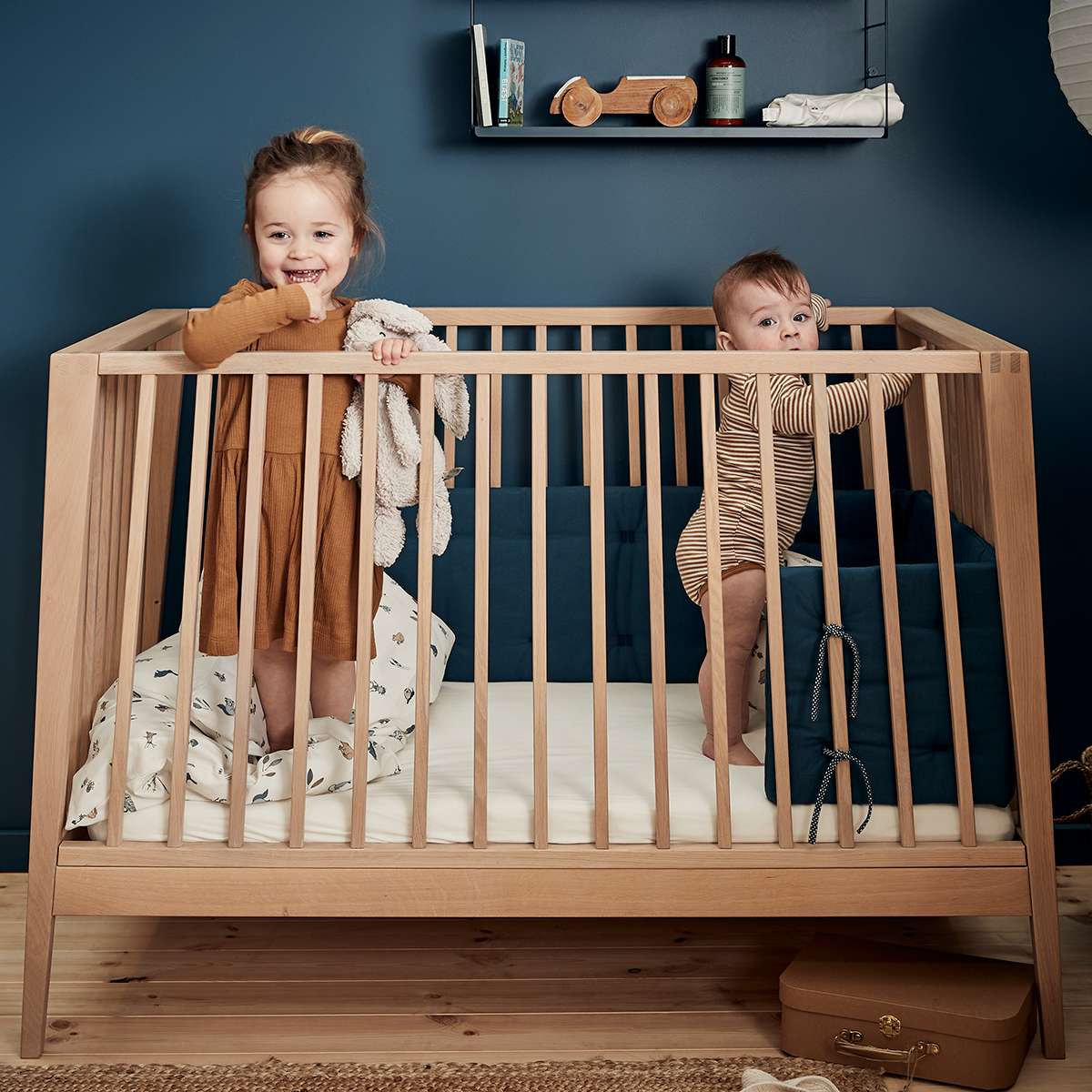 700020_Leander-Linea-Babycot-oak_1_1200x1200
