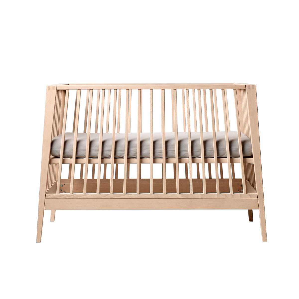 700020_Leander-Linea-Babycot-oak_7_1200x1200
