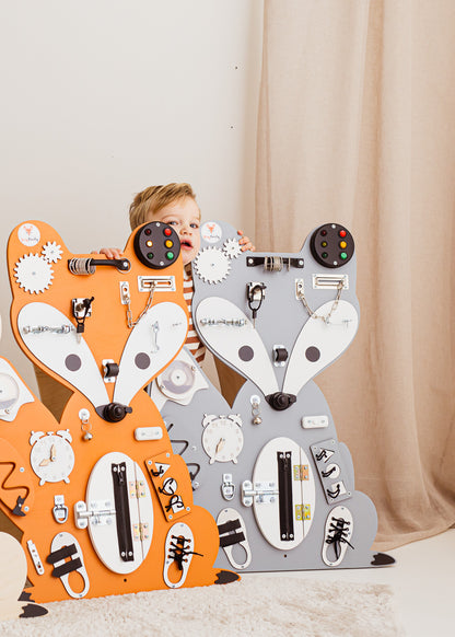Foxy Family BusyBoard - Montessori BusyBoard