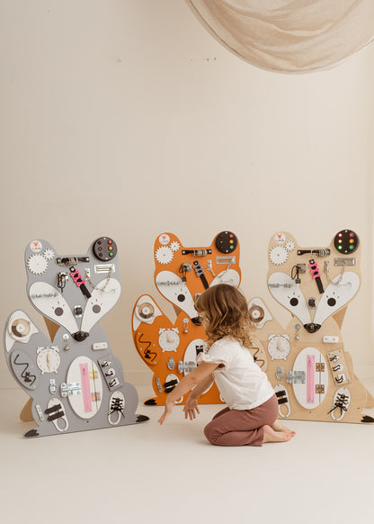 Foxy Family BusyBoard - Montessori BusyBoard