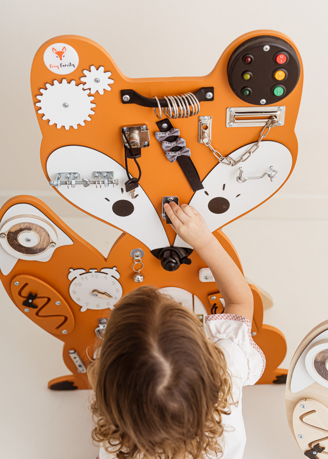 Foxy Family BusyBoard - Montessori BusyBoard