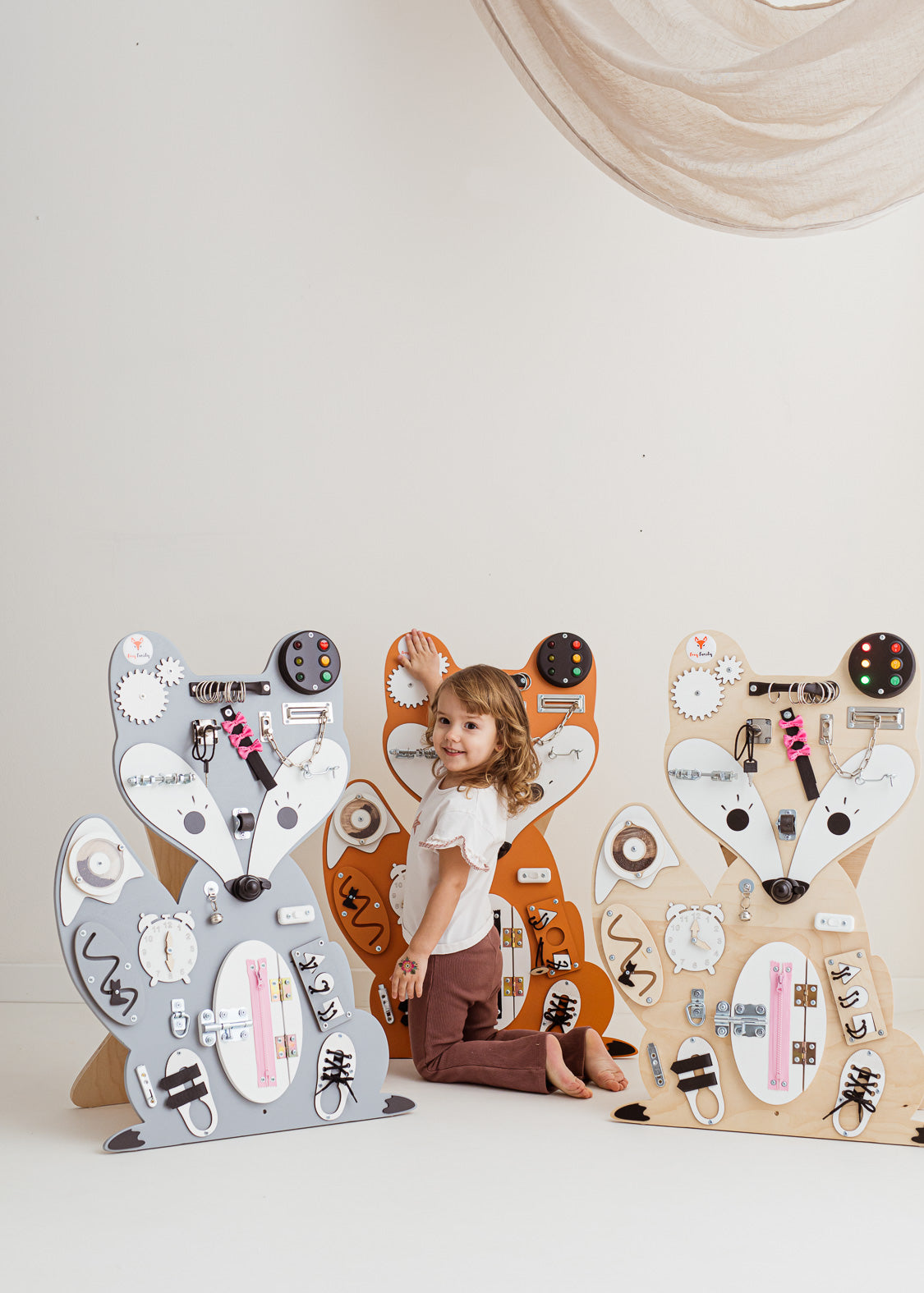 Foxy Family BusyBoard - Montessori BusyBoard