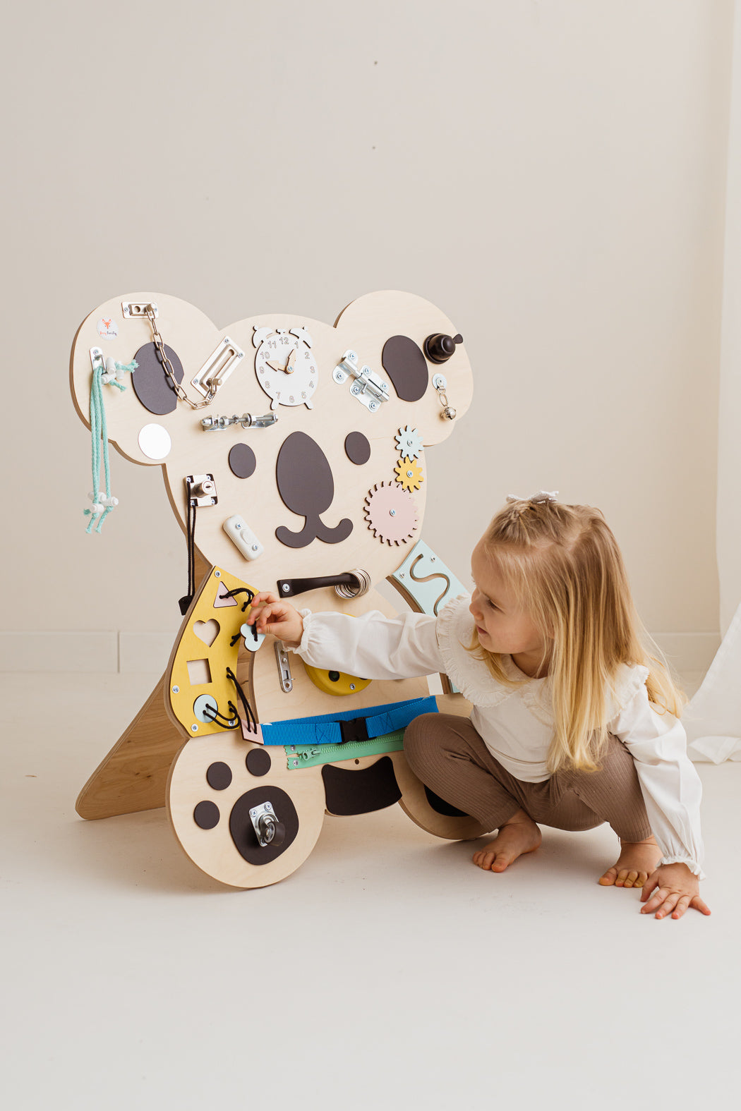 Foxy Family BusyBoard - Montessori BusyBoard