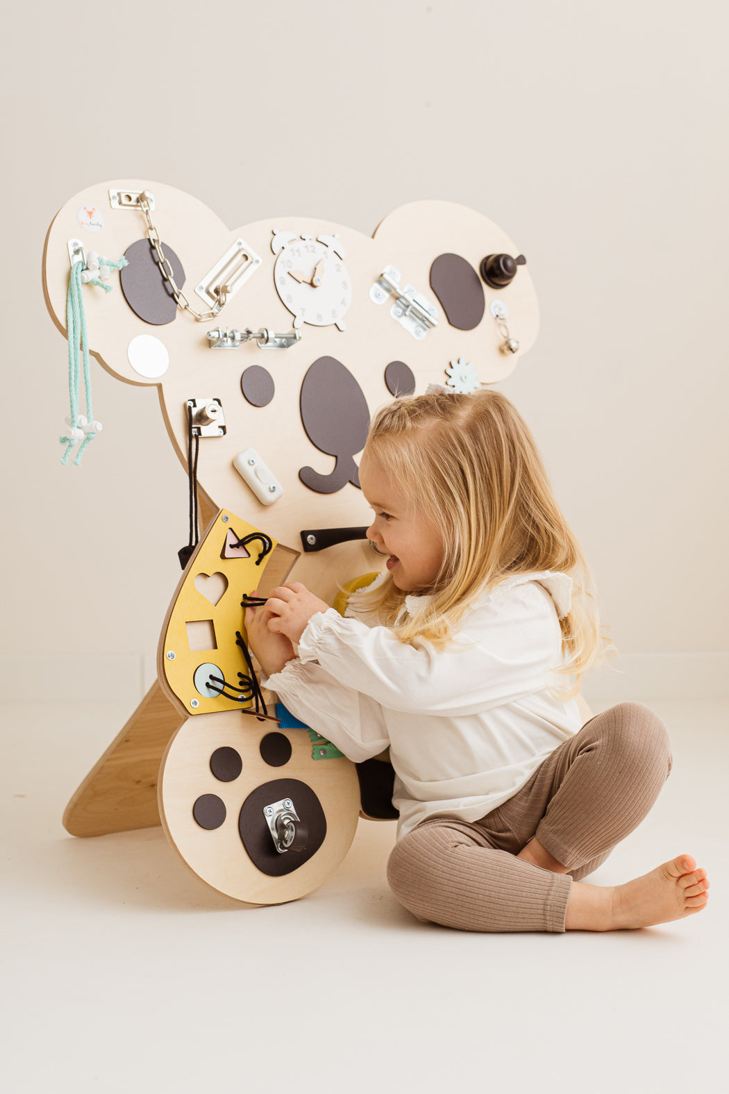 Foxy Family BusyBoard - Montessori BusyBoard