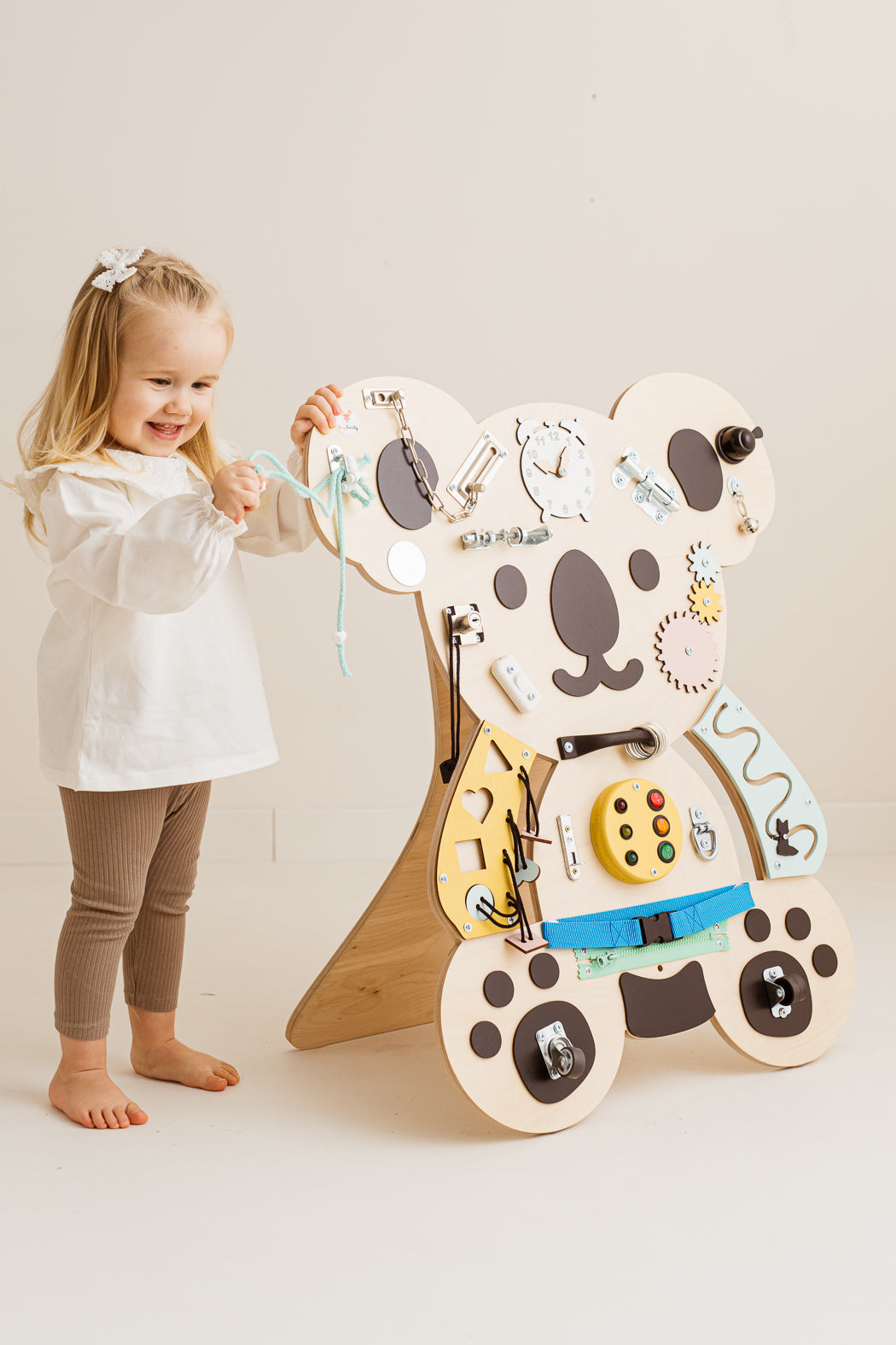Foxy Family BusyBoard - Montessori BusyBoard