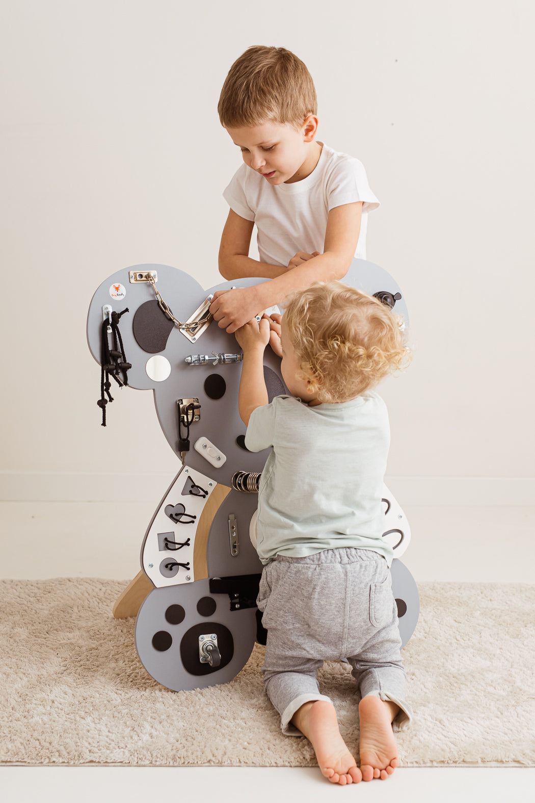 Foxy Family BusyBoard - Montessori BusyBoard