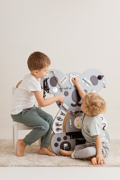 Foxy Family BusyBoard - Montessori BusyBoard