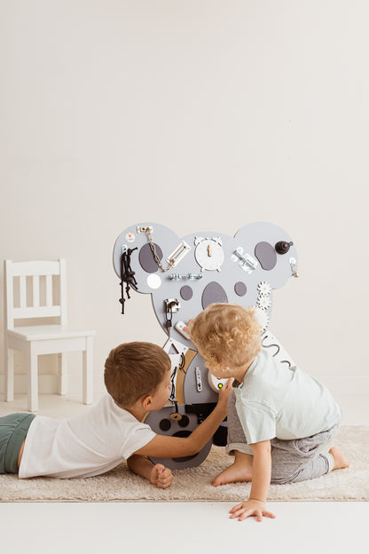Foxy Family BusyBoard - Montessori BusyBoard