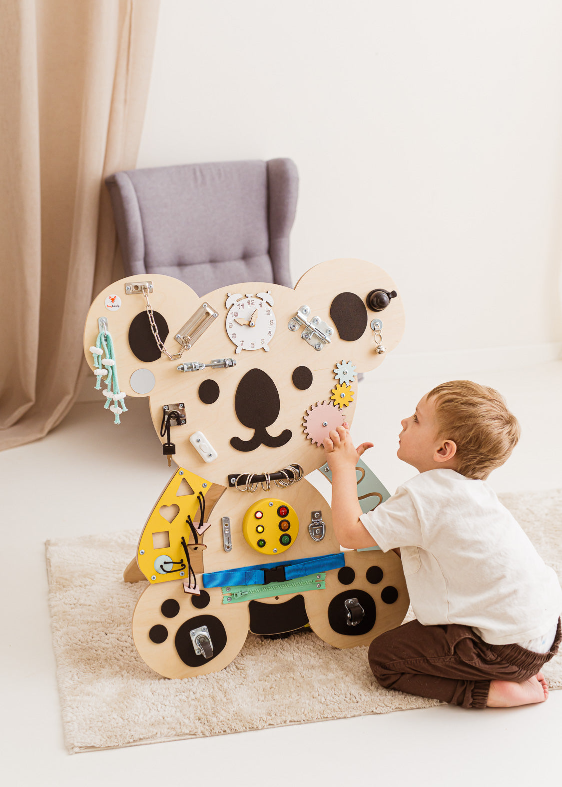Foxy Family BusyBoard - Montessori BusyBoard