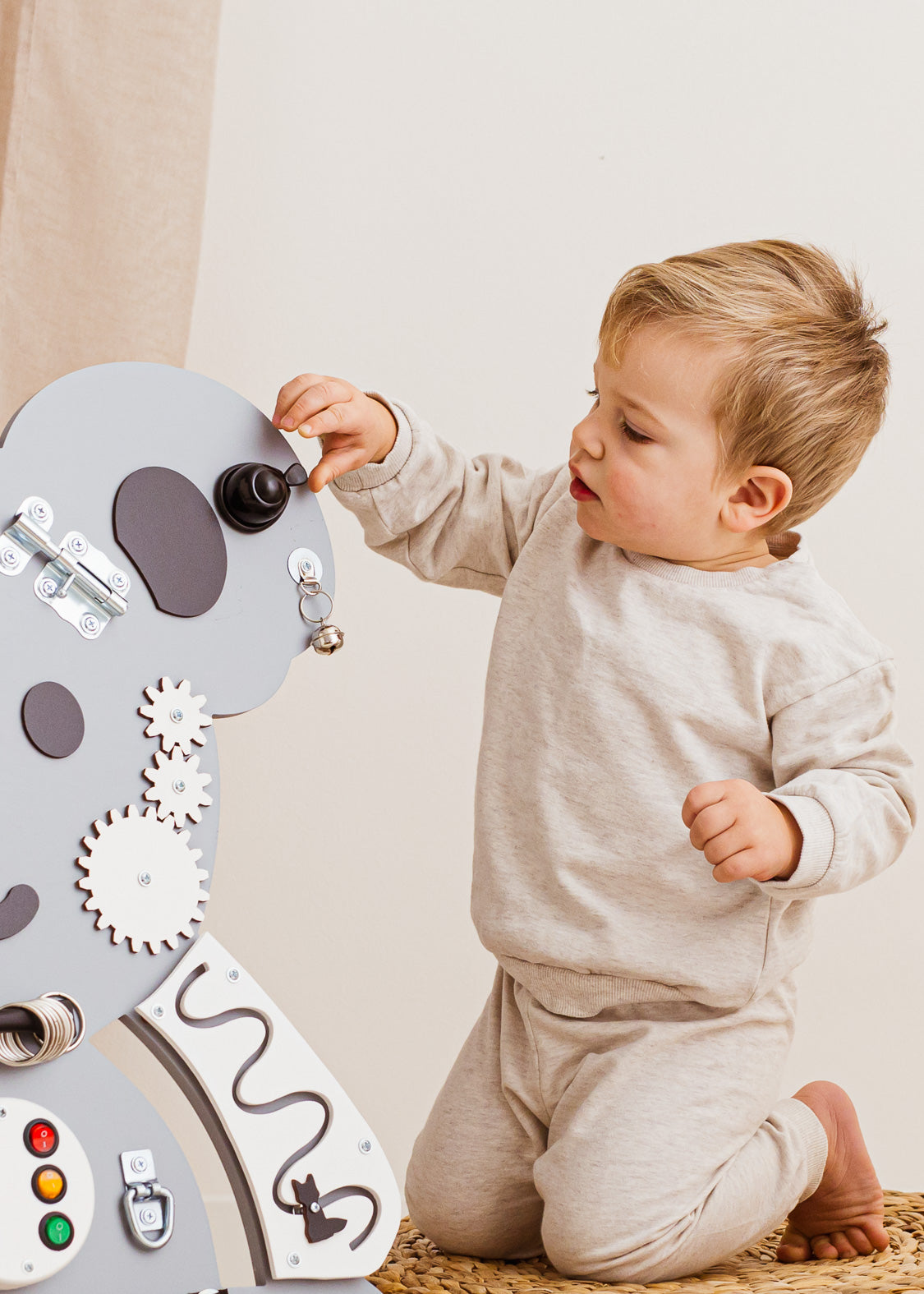 Foxy Family BusyBoard - Montessori BusyBoard