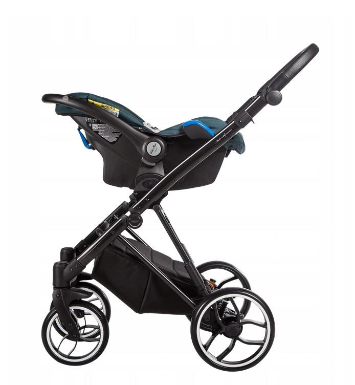 die-kleine-Schnullerbacke-Baby-Merc-Kombi-Kinderwagen-La-Rosa-Ltd-15