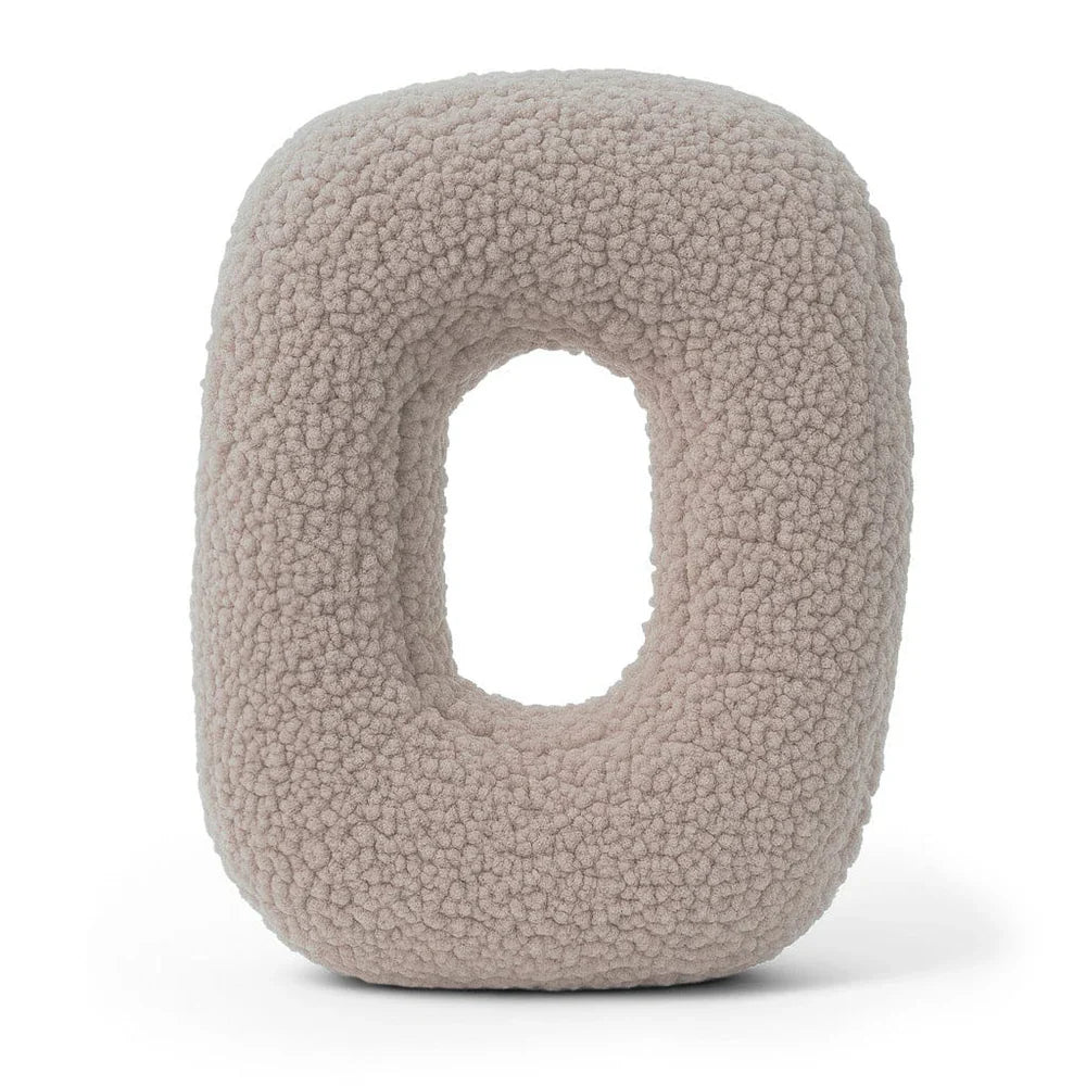 Design4Kids Buchstaben-Kissen Teddy - taupe