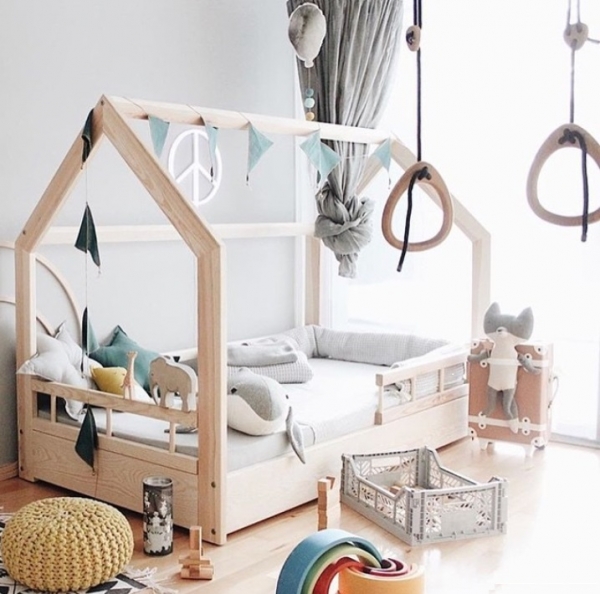 Design4Kids Kinder Luxus-Hausbett aus Massivholz